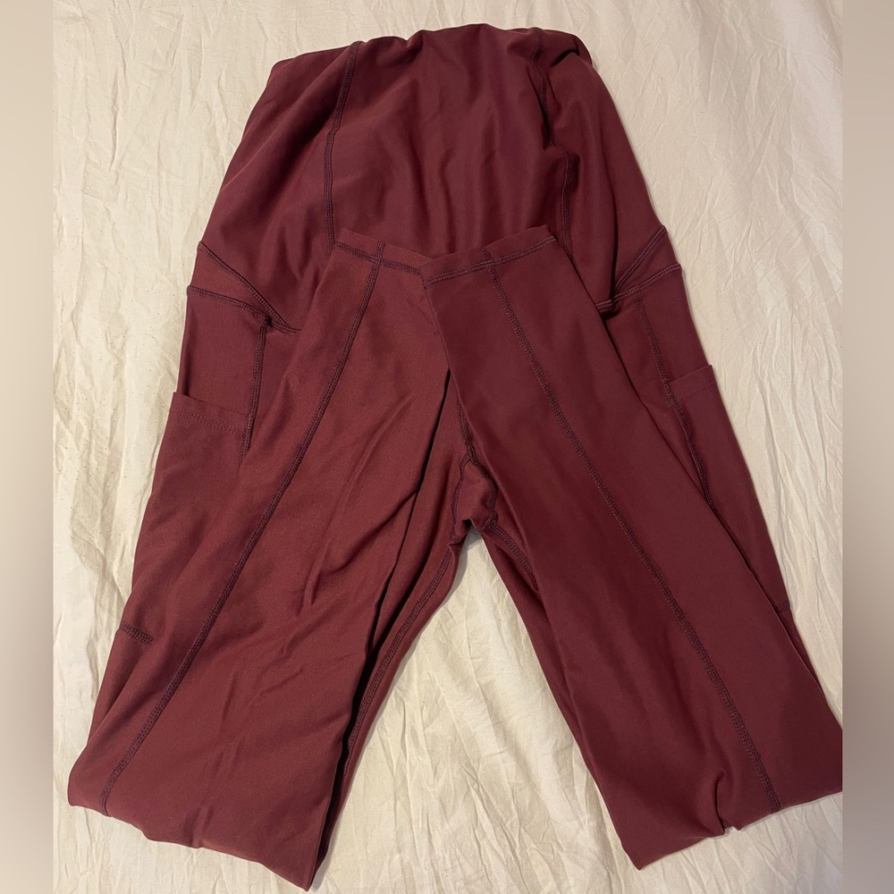High-Rise Burgundy Leggings with Side Pockets